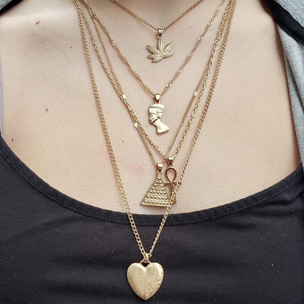 NWT Gorgeous BoHo Necklace 😍 - Picture 3 of 3